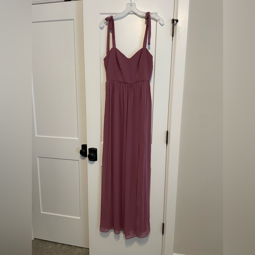 Size 4 David’s Bridal Chianti Tie Strap Sweetheart Chiffon Dress